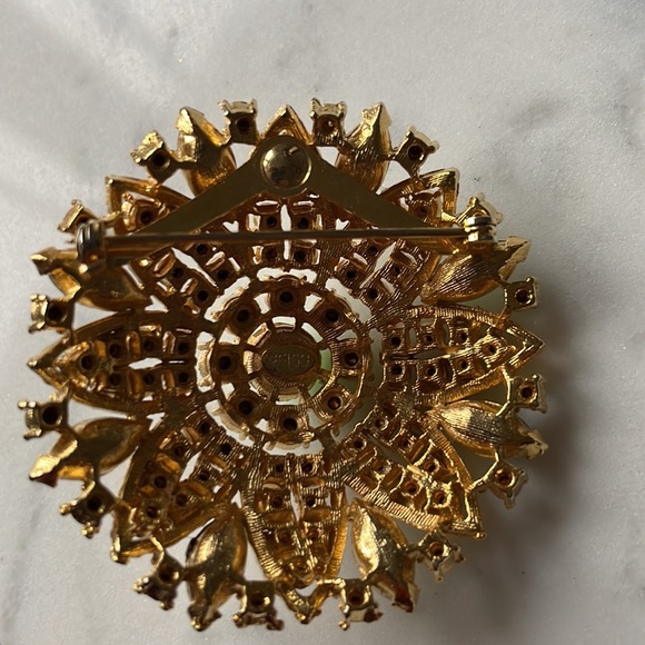 Vintage Weiss green & gold Brooch - Picture 4 of 4